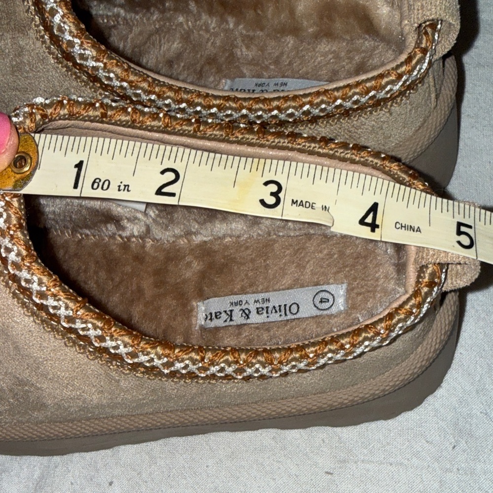 Olivia & Kate size 4 Tan platform clogs NWOT - Picture 8 of 8